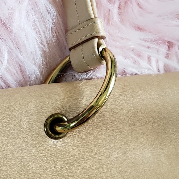 Gucci Tan Leather Shoulder Handbag - Picture 10 of 16
